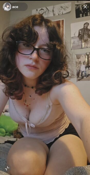 Full leaked Elise rae/ private onlyfans photo
