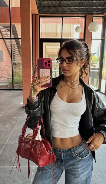 Amandine Valles
