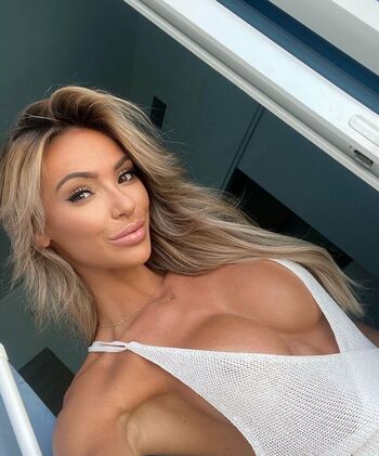 Anniek Van
