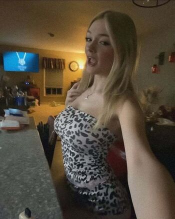 Full leaked Leeticiasouzaa/ private onlyfans photo