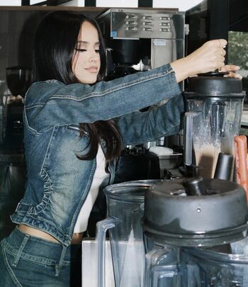 Becky G