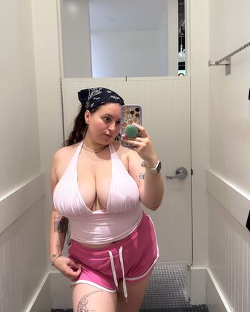 Full leaked Lilawiiams/ private onlyfans photo