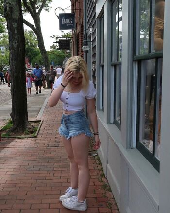 Full leaked Elsuzannee private onlyfans photo