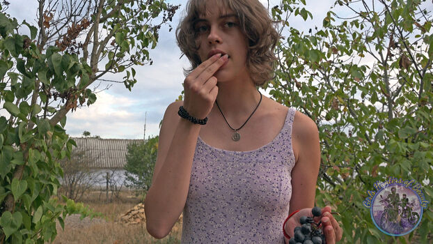 Girls Hunters Beauty