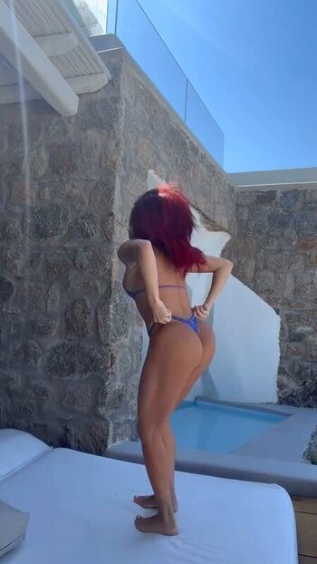 Full leaked Julia vignali/ private onlyfans photo