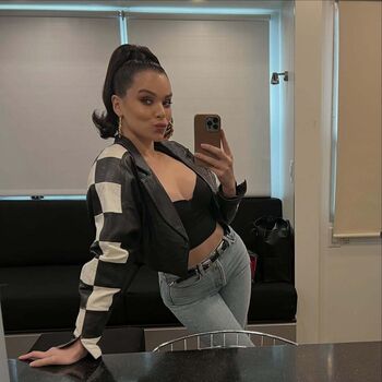 Full leaked Hailee steinfeld private onlyfans photo