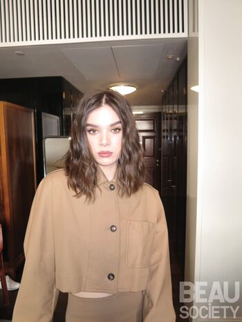 Full leaked Hailee steinfeld private onlyfans photo