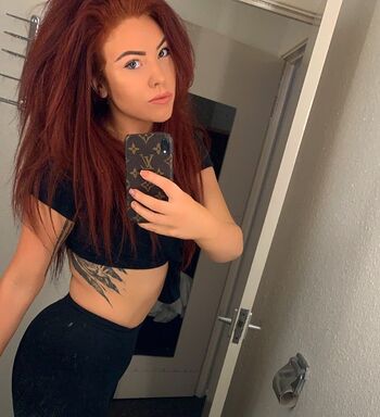Hayley De Sola Pinto