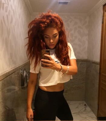 Hayley De Sola Pinto