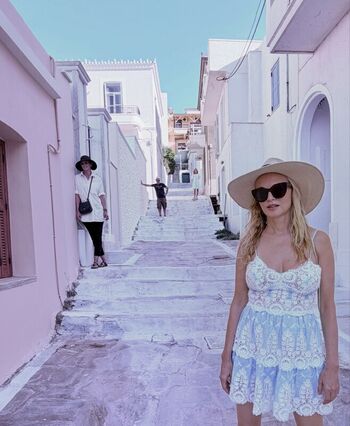 Full leaked Heather graham private onlyfans photo