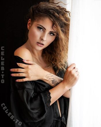 Full leaked Herzblutmadl private onlyfans photo
