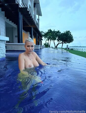 Holly Hotwife