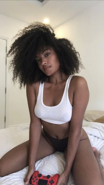 Full leaked Itsmenaomi private onlyfans photo