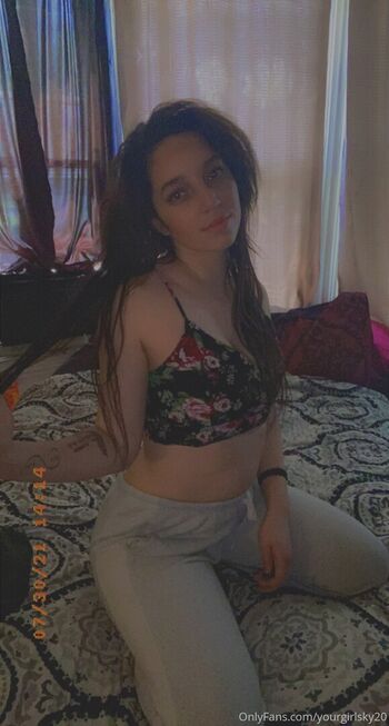 itsyagirlsky