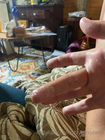 Full leaked Izzybizzybelle private onlyfans photo
