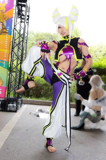 Juri-Han Cosplayers.
