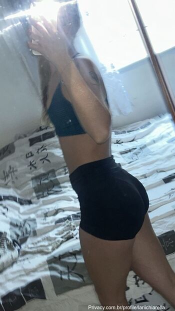 Full leaked Larissa chiarella dezoitou private onlyfans photo