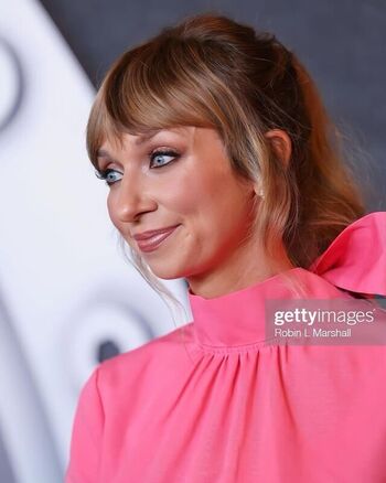 Full leaked Lauren lapkus page private onlyfans photo