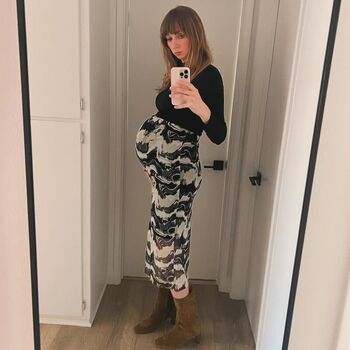 Full leaked Lauren lapkus page private onlyfans photo