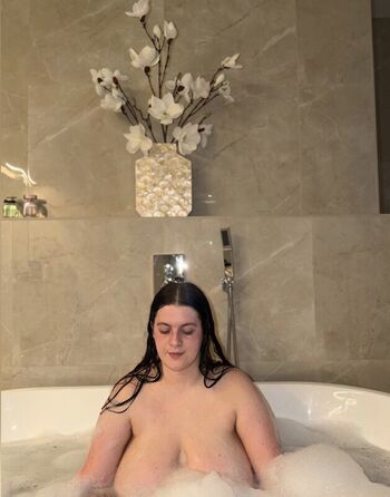 Full leaked Lauvlylu page private onlyfans photo