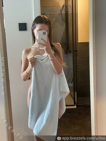 Full leaked Liss thl page private onlyfans photo
