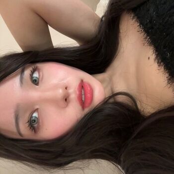 Full leaked Lolaaasaur private onlyfans photo