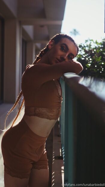 Full leaked Lunabarbiedoll private onlyfans photo