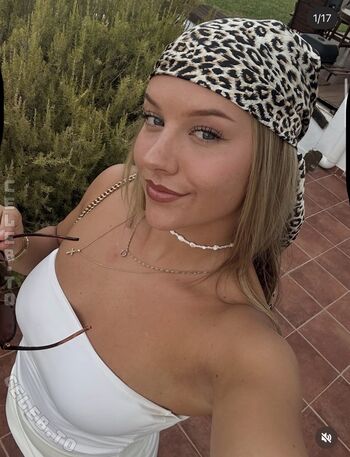 melaania_bv