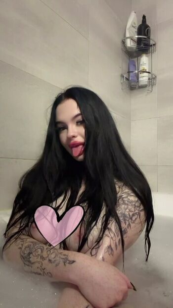 Mia Pisamia