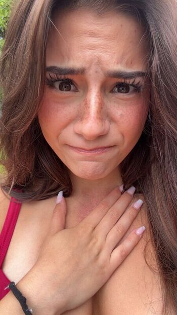 Mikayla Campinos