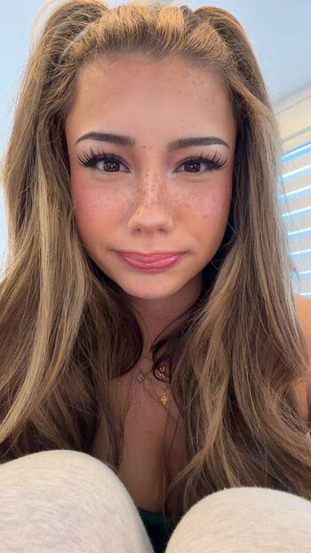 Mikayla Campinos