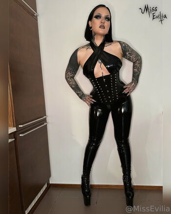 Full leaked Misseviliafree page private onlyfans photo
