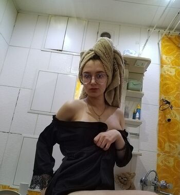 Model Olya