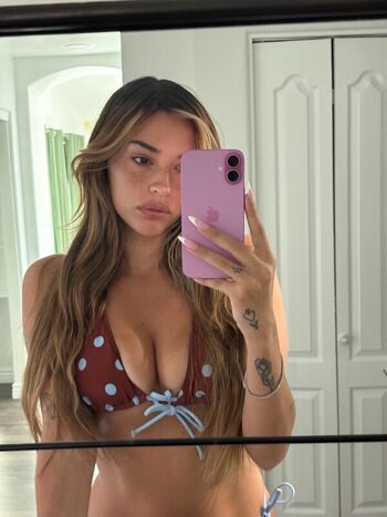 Full leaked Themoderndayhousewife/ private onlyfans photo