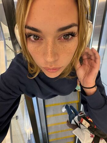 Full leaked Alice/ private onlyfans photo