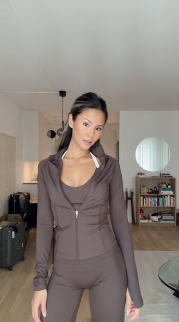 Nathalie Lok