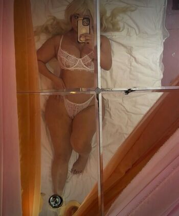 Full leaked Nikkiq  page private onlyfans photo