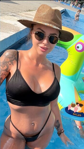 Full leaked Nomaggy private onlyfans photo