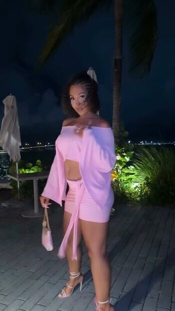Full leaked Parker mckenna posey page private onlyfans photo