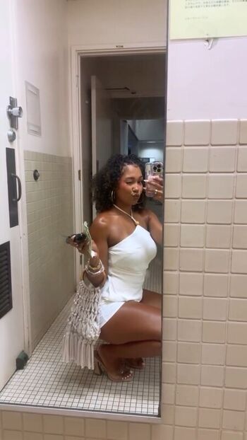 Full leaked Parker mckenna posey page private onlyfans photo