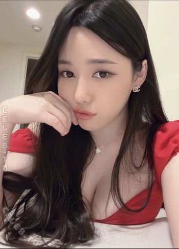 Full leaked Mariabbae/ private onlyfans photo