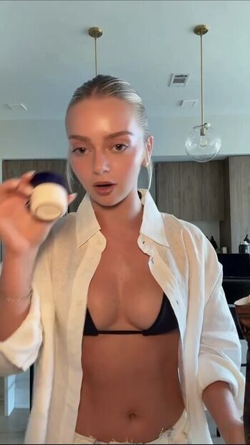 Samantha Riehl