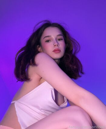 Full leaked Soniloon private onlyfans photo