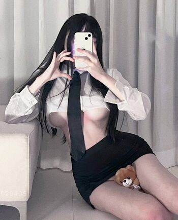 Full leaked La voisine du e/ private onlyfans photo