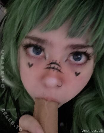 Venomous_dolly