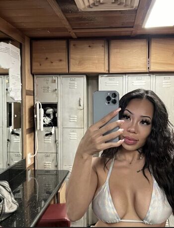 Full leaked Elliana walmsley/ private onlyfans photo