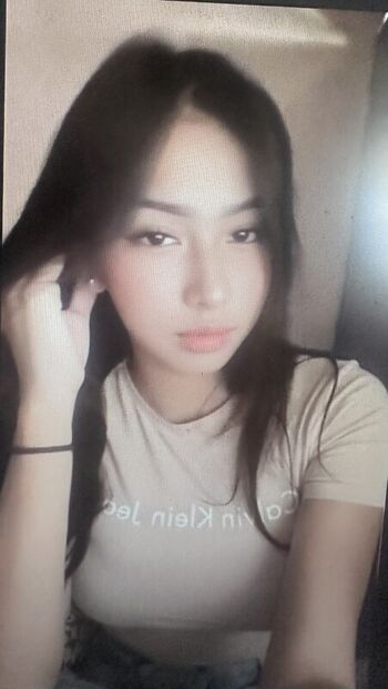 Full leaked Liv yah/ private onlyfans photo