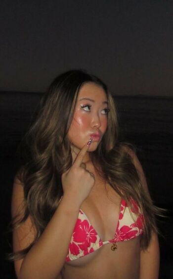 Full leaked Allielovesyou/ private onlyfans photo