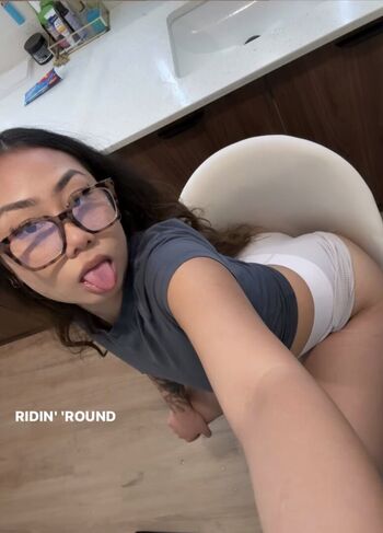 Full leaked Pipssqueakss/ private onlyfans photo