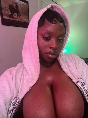 Full leaked Yunghoteboknee private onlyfans photo